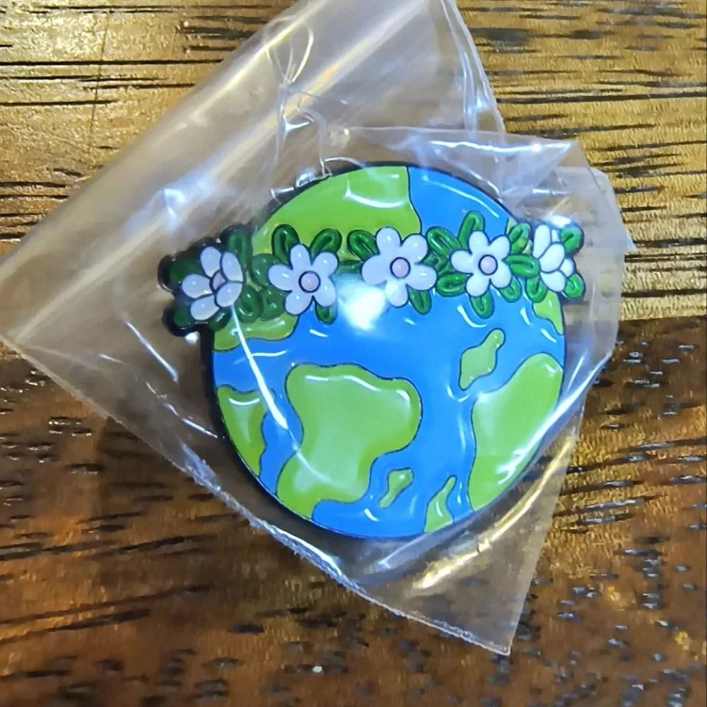 Y2K floral world globe flower hippie enamel pin jewelry women's decor bag blue